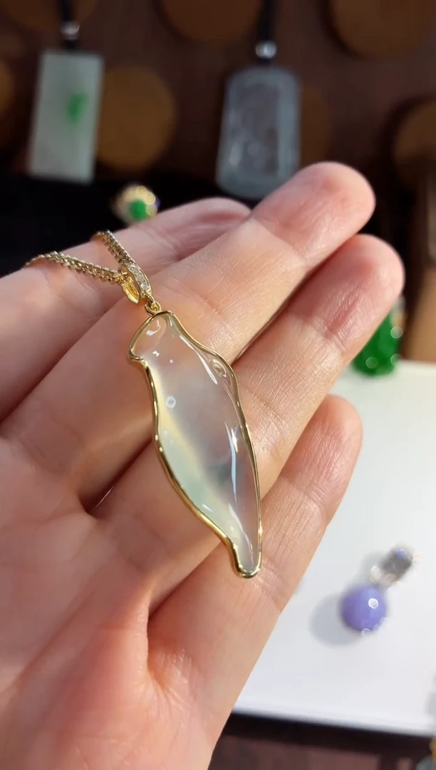 吊坠(不含链)18K金镶嵌翡翠吊坠