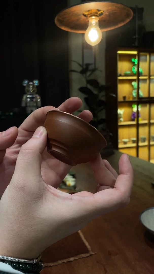 包铜碗口紫砂杯...