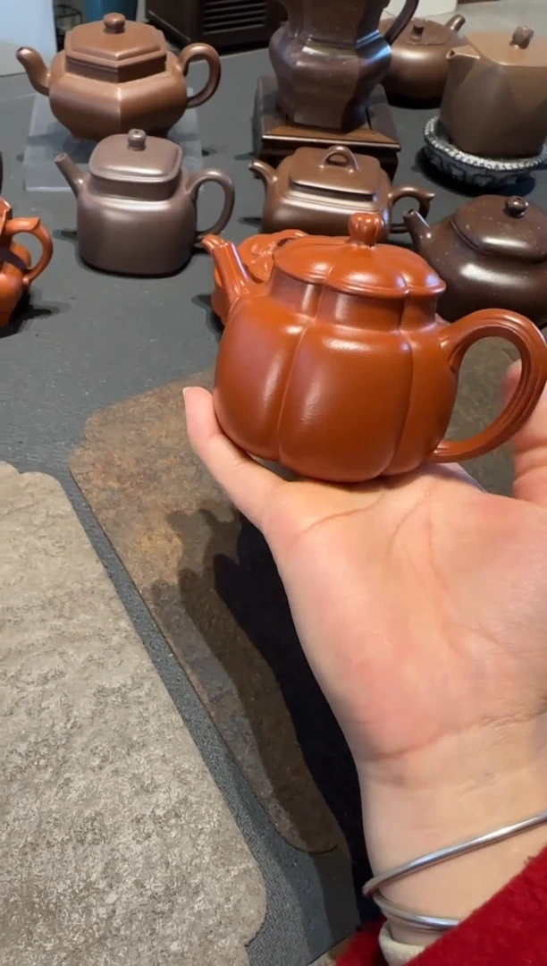 【闪购商品】紫砂茶壶繁花 朱泥