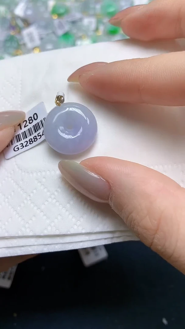 翡翠18K金镶嵌颈饰天然缅甸A货翡翠