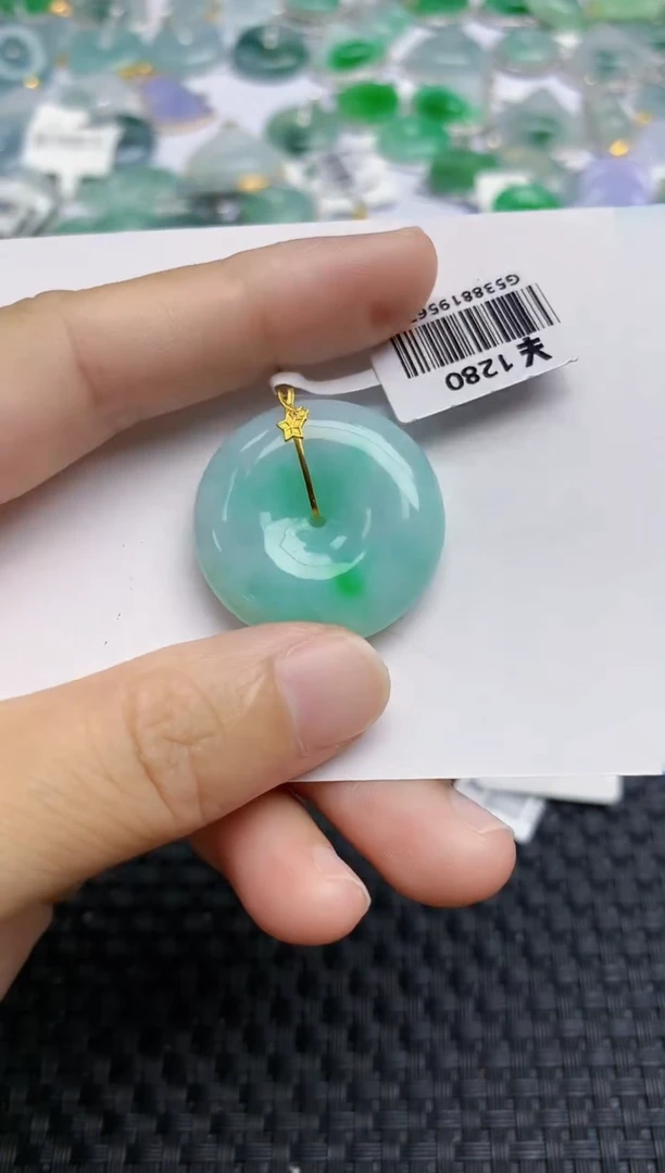 翡翠18K金镶嵌颈饰天然A货翡翠