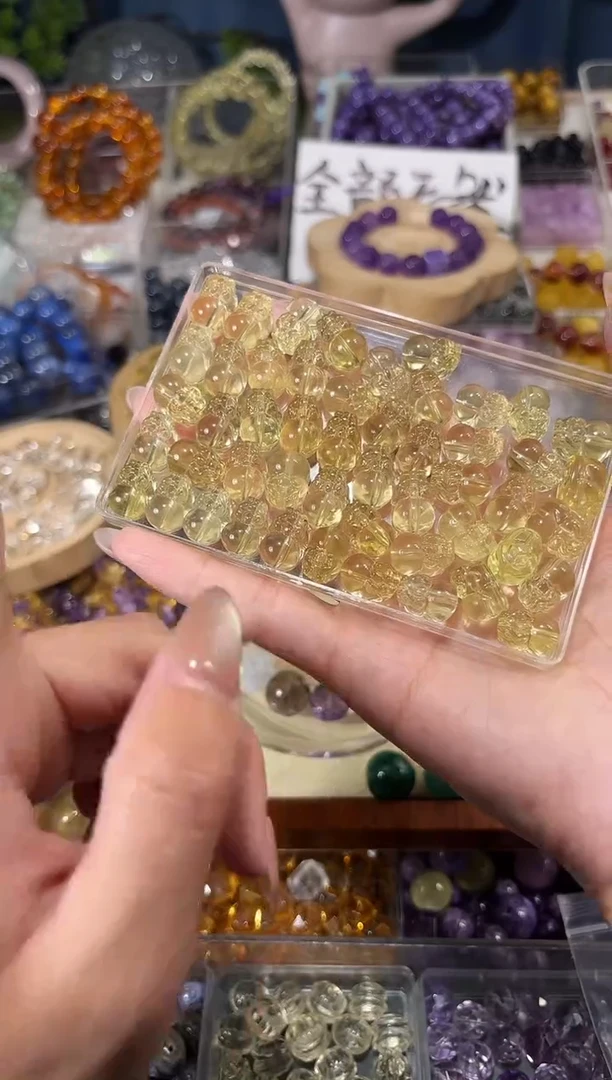 水晶手串未镶嵌黄水晶貔貅一个宽卡9+