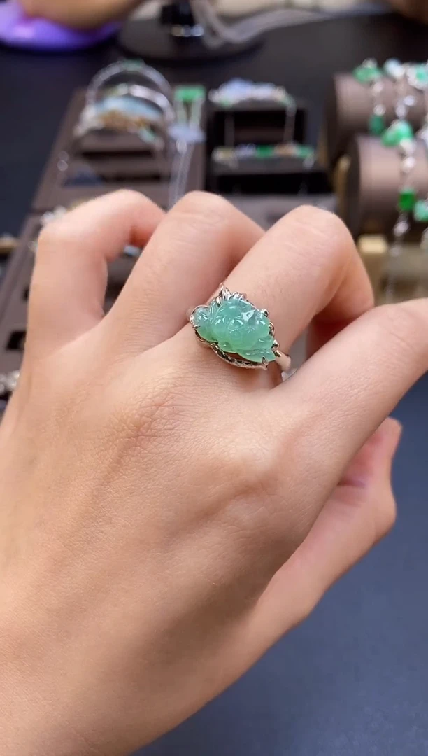 颈饰银S925镶嵌翡翠19367