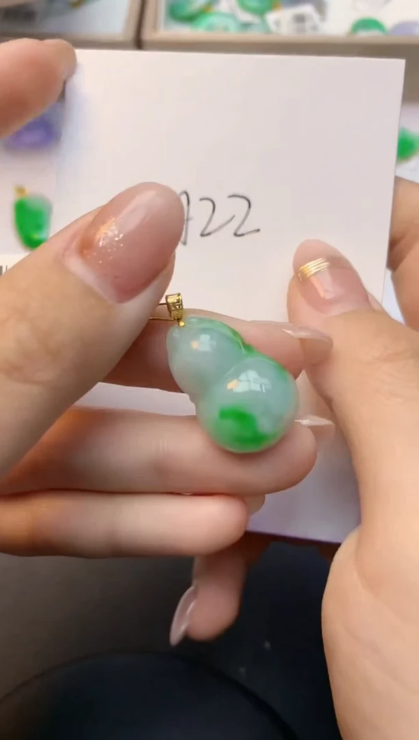 颈饰18K金镶嵌翡翠天然A货缅甸翡翠百元以上9元证书费自理