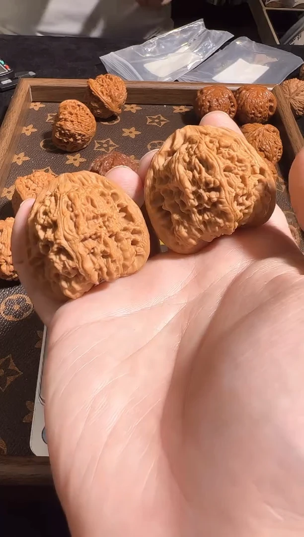 把件核桃44.9尺全品南疆石