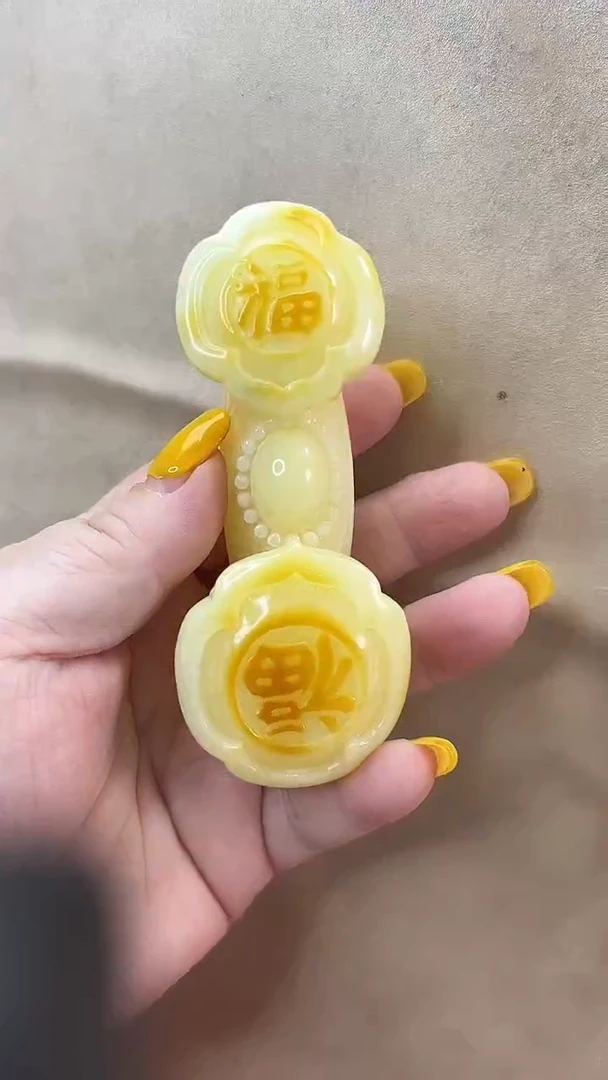 未镶嵌颈饰琥珀吊坠