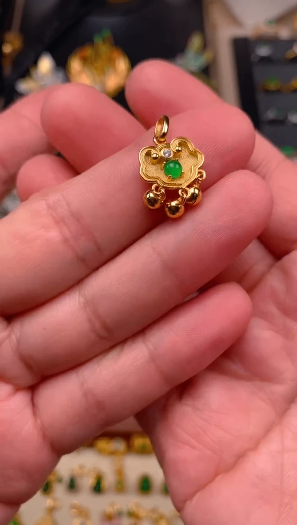 【闪购商品】翡翠吊坠(不含链)银S925镶嵌吊坠