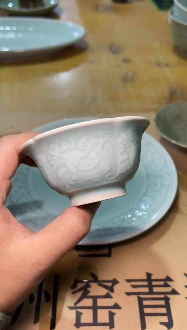 瑕疵天青-福禄出筋杯1只