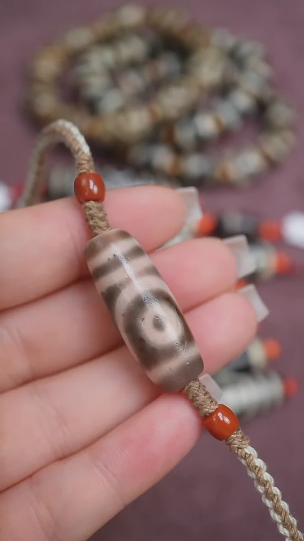 【闪购商品】玛瑙/玉髓颈饰未镶嵌蚀花玛瑙珠定制编绳