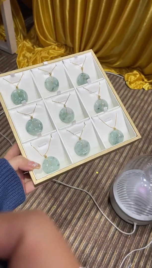 【闪购商品】翡翠吊坠(赠链)未镶嵌DDH85459/多样性发一件