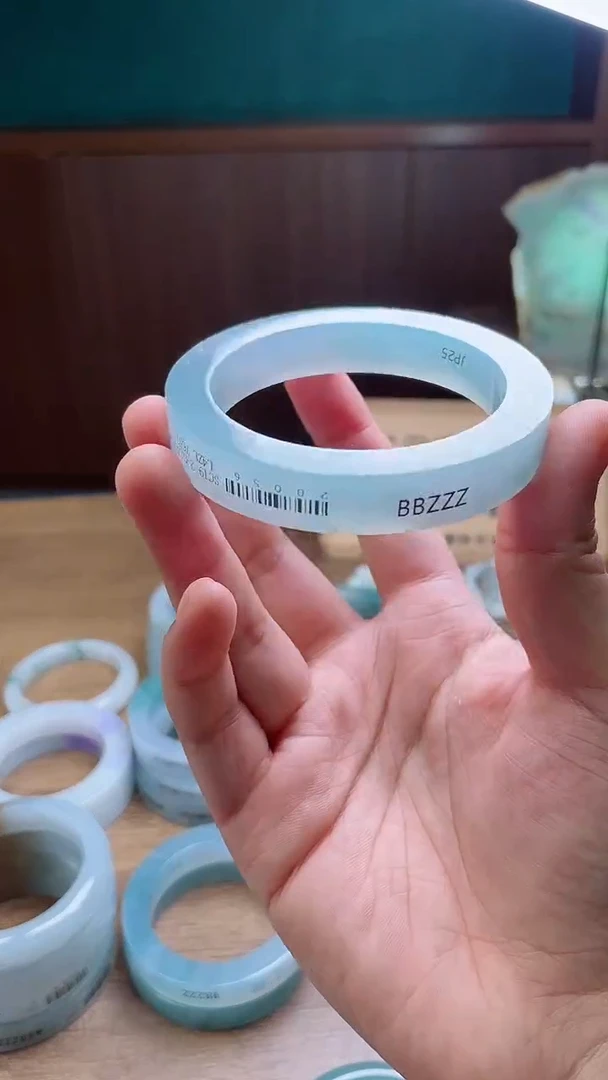 定制翡翠手镯未镶嵌定制