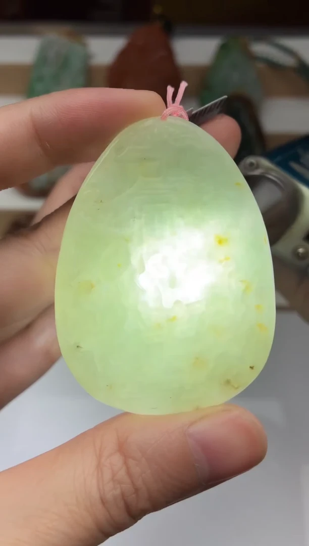 颈饰未镶嵌翡翠牌子