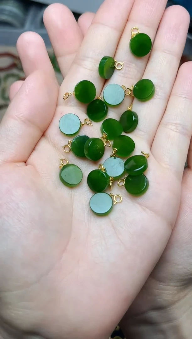 和田玉18K金镶嵌颈饰碧玉圆牌多样性拍一发一06