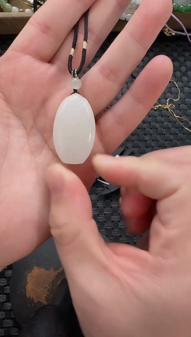 颈饰未镶嵌和田玉无事牌