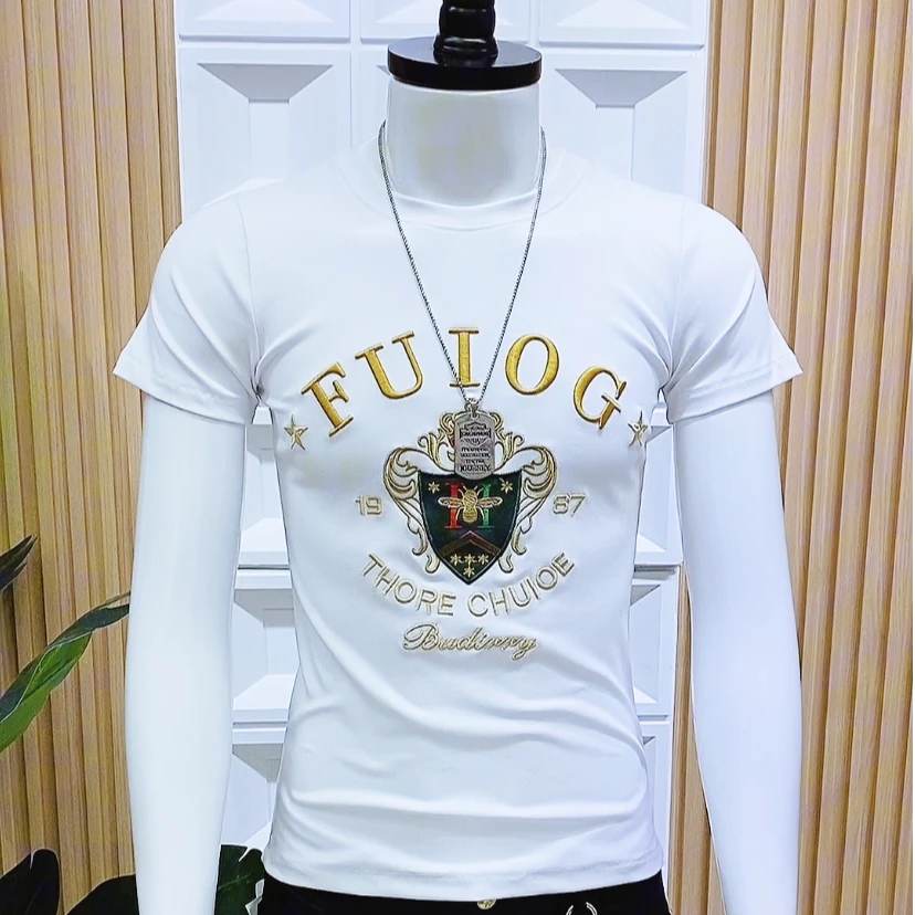 夏季新款简约干净小版修身男士圆领短袖T恤韩版潮流百搭显瘦半袖