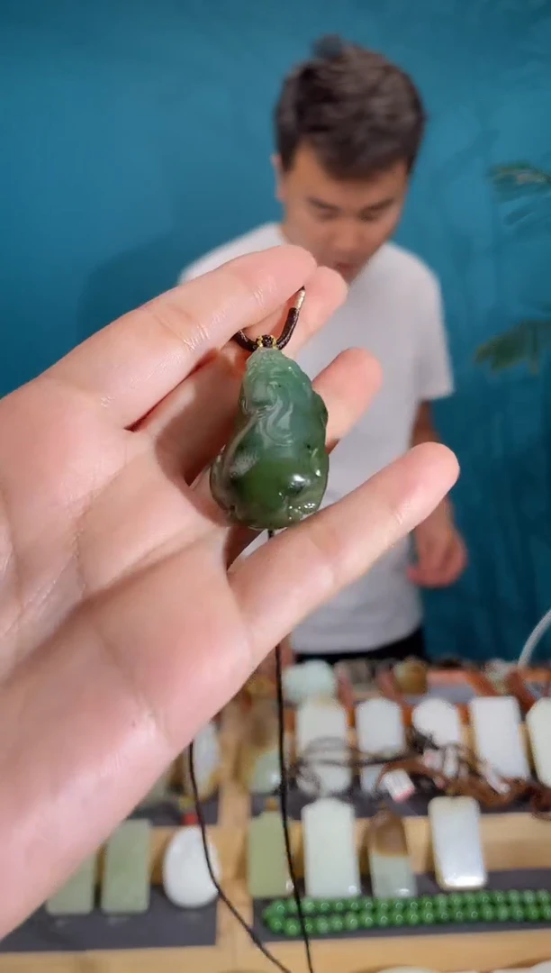 颈饰未镶嵌和田玉1