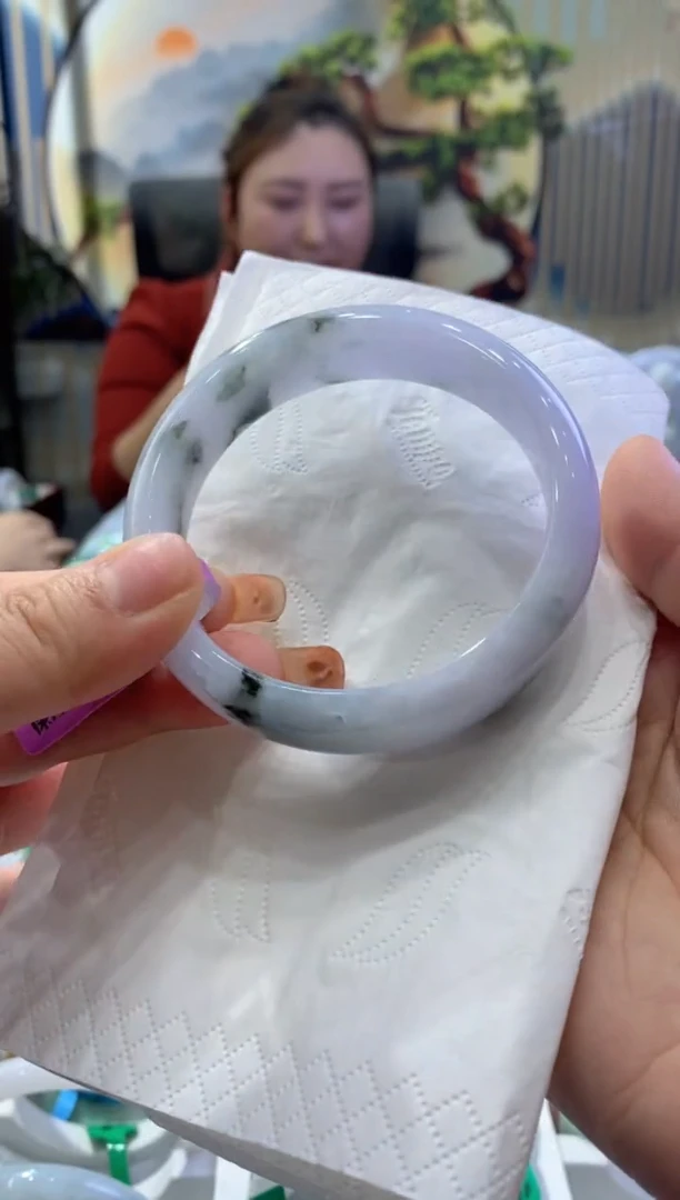 【闪购商品】翡翠手镯未镶嵌多人04000