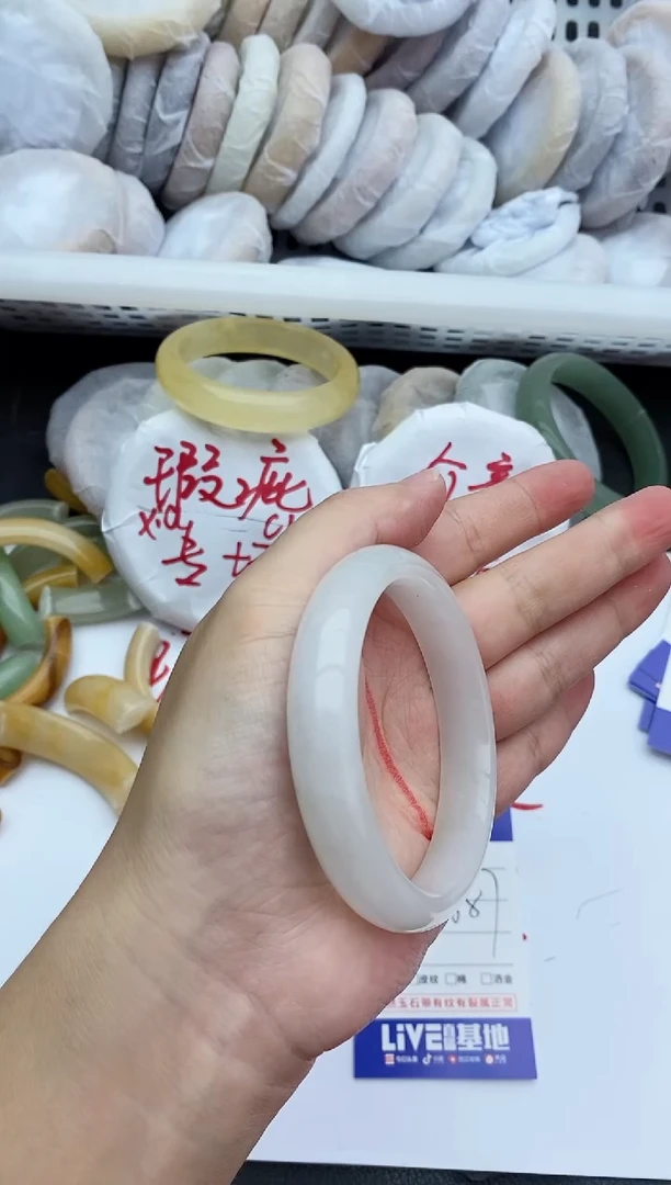 未镶嵌手镯石英质玉瑕疵186+56/57