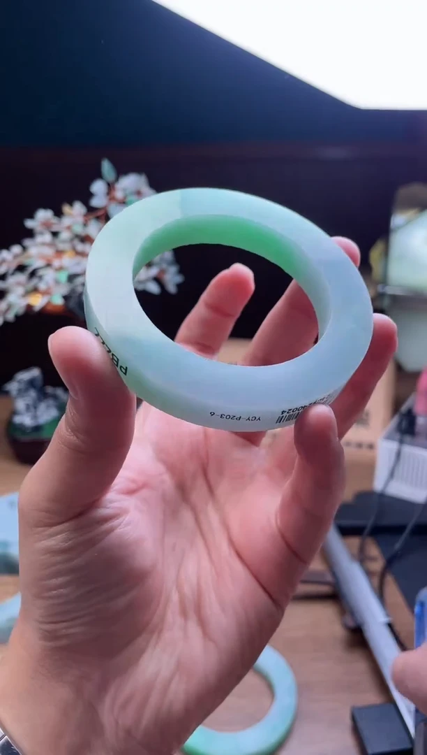 【闪购商品】定制翡翠手镯未镶嵌定制