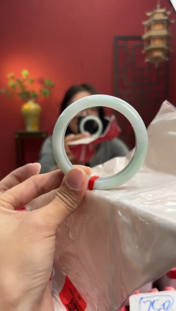 未镶嵌手镯翡翠翡翠手镯1