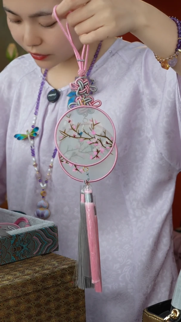 刺绣非遗苏绣车挂