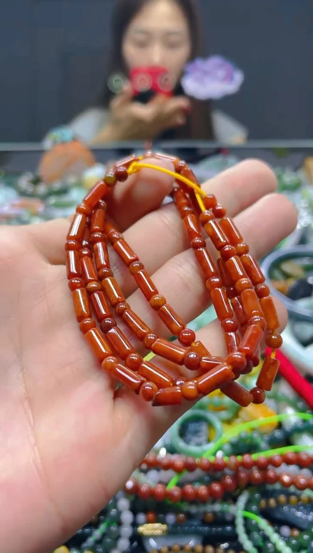 颈饰未镶嵌翡翠4MM/R/翡翠A货，一件也是批发价