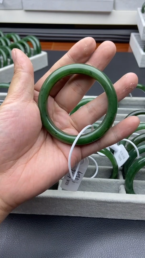 未镶嵌手镯和田玉（碧玉）62-56.9