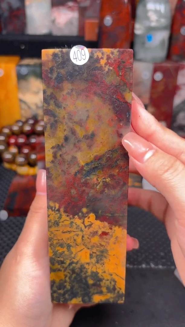 玉 桂林鸡血玉印章摆件409