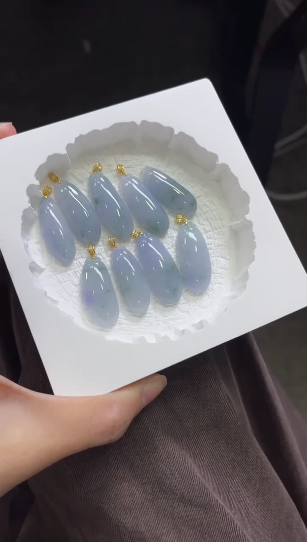 颈饰18K金镶嵌翡翠K308/多样性发一件/配绳子