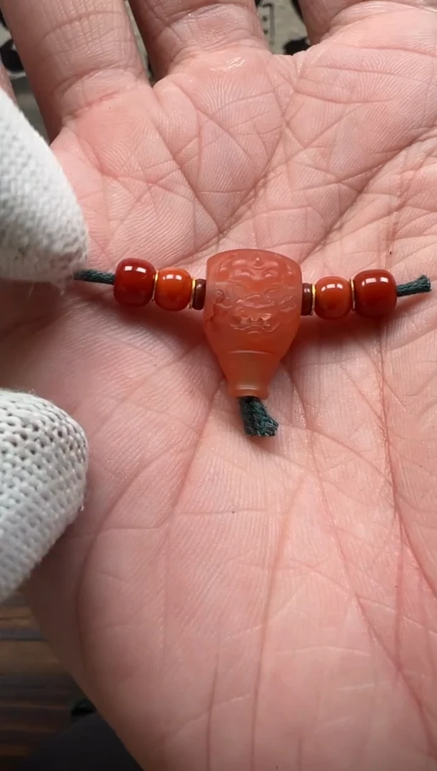 18K金镶嵌1南红玛瑙南红玛瑙配饰