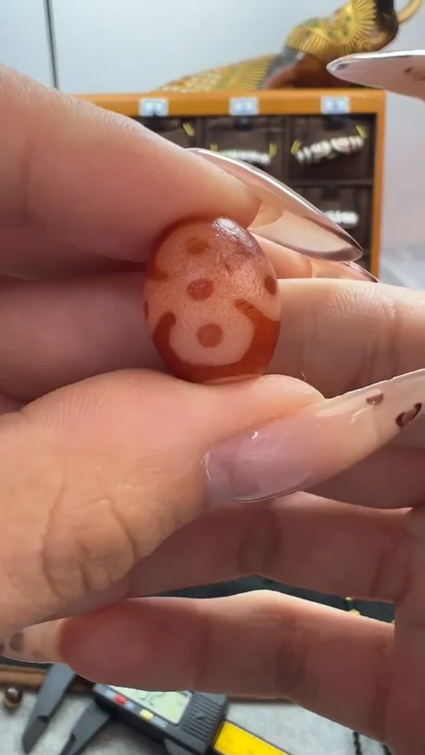 玛瑙/玉髓（覆膜）颈饰未镶嵌95微瑕随机发货