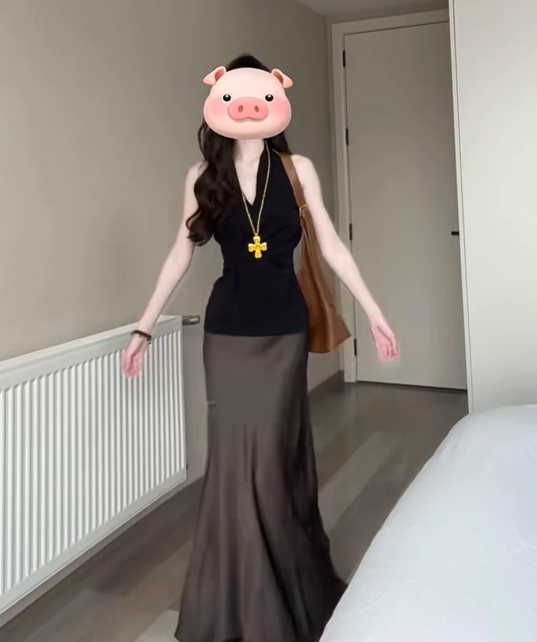 时尚气质显瘦黑色V领上衣+包臀鱼尾半身裙子女小众设计高级感穿搭