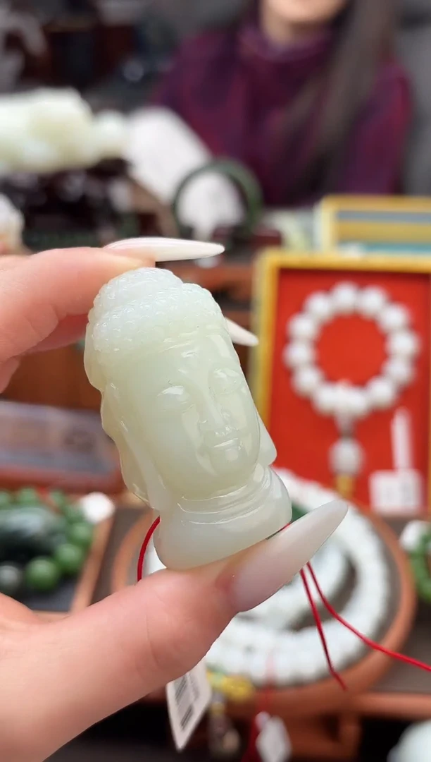 吊坠(不含链)未镶嵌和田玉董小姐推荐 多样性发货 拍一发一
