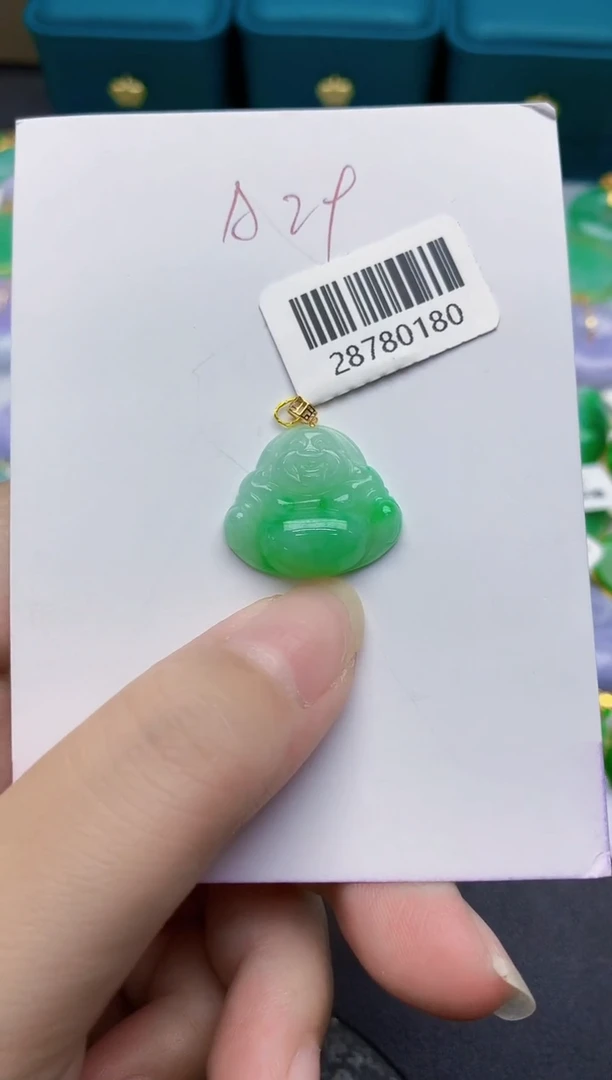颈饰18K金镶嵌翡翠缅甸天然翡翠A货