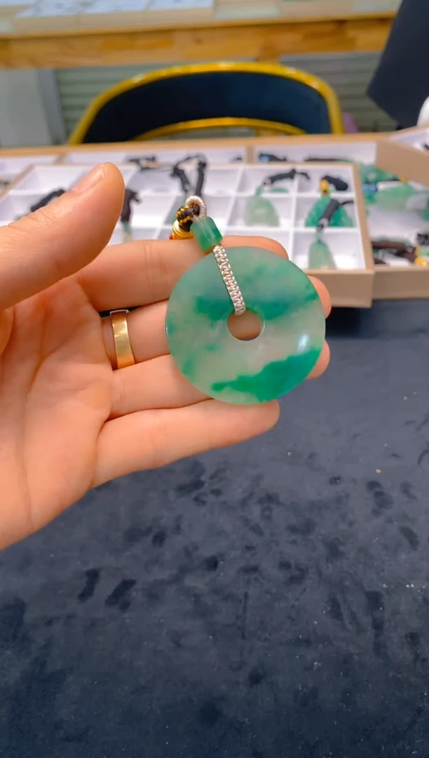 【闪购商品】石英质玉颈饰未镶嵌冰美人非洲翠1091