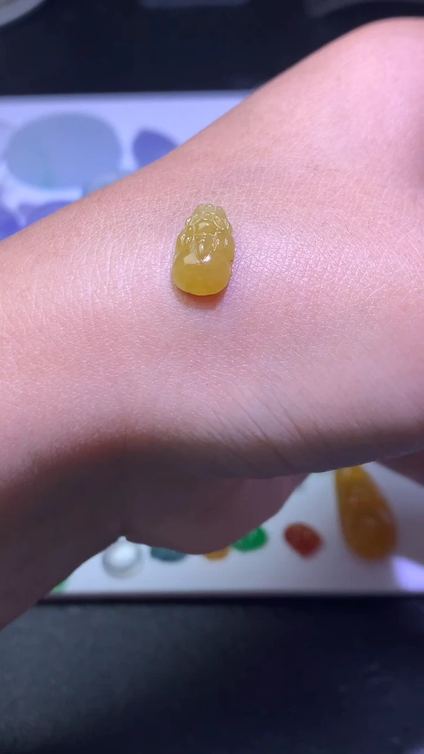 未镶嵌定制翡翠毛货