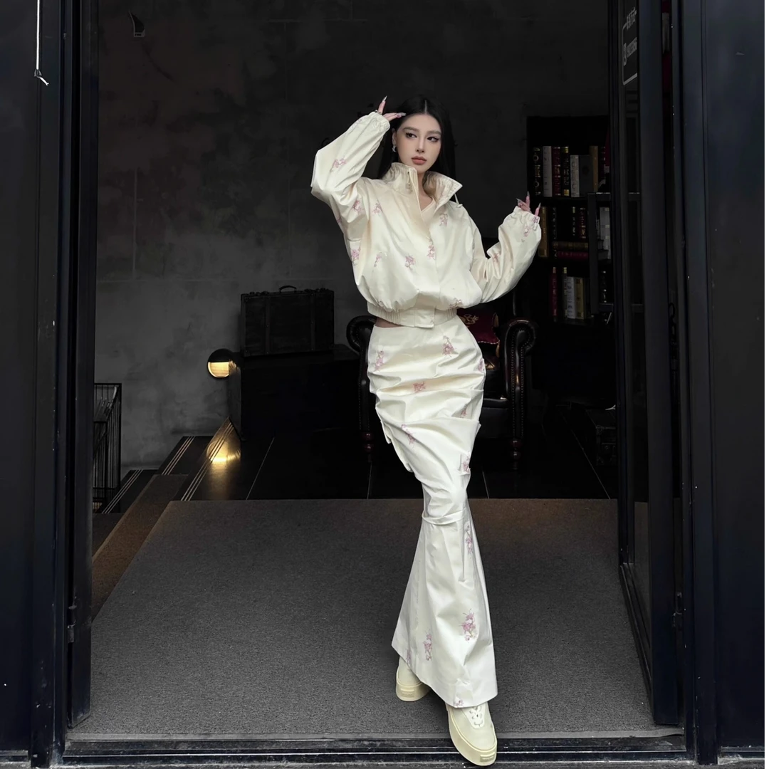 春秋印花工装套装女2025新款美式辣妹穿搭短外套半身裙运动两件套