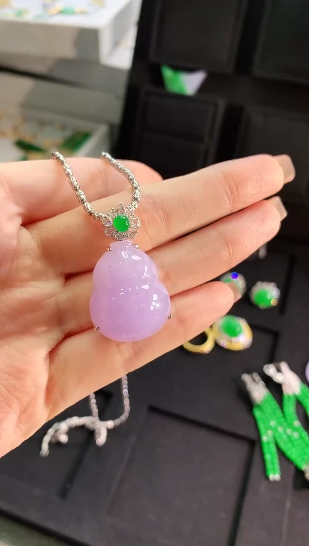 【闪购商品】翡翠吊坠(不含链)18K金镶嵌吊坠