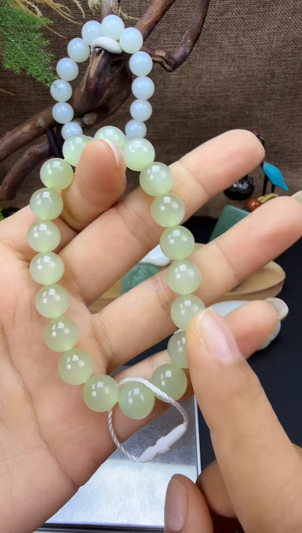 未镶嵌和田玉挂件宝*姐和田玉