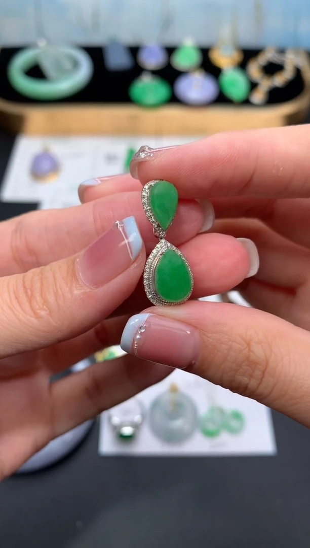 18K金镶嵌定制翡翠48小时鉴赏期 退货不扣服务费