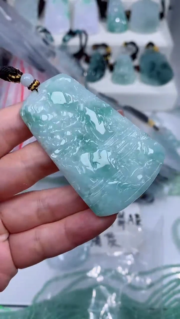 颈饰未镶嵌翡翠吊坠