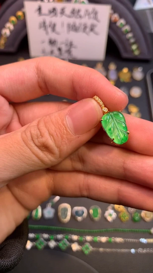 颈饰银S925镶嵌翡翠1