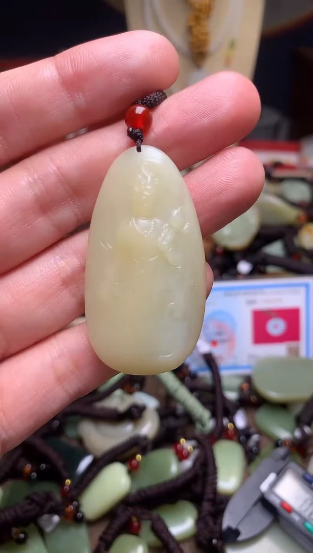 颈饰未镶嵌和田玉新疆料青海料清水和田玉吊坠
