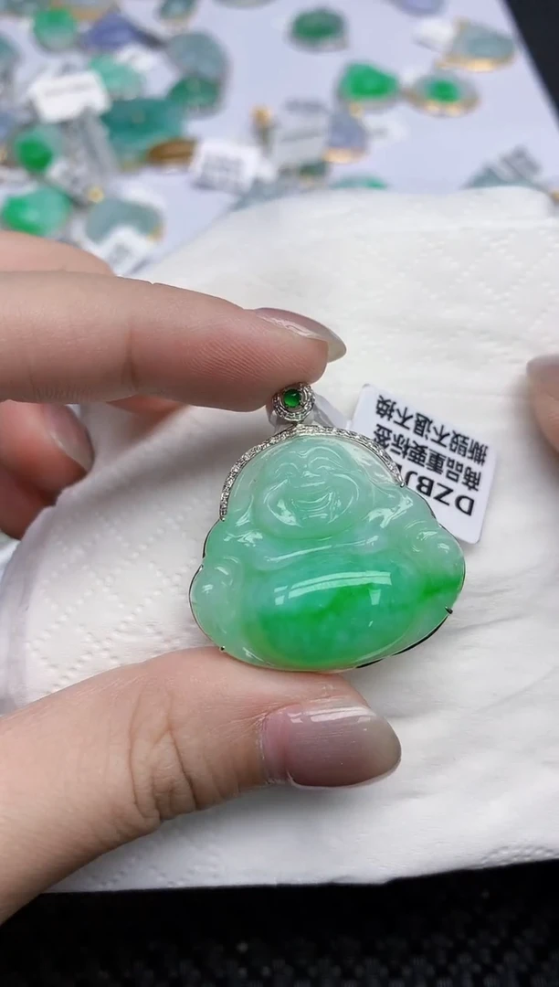 【闪购商品】翡翠颈饰18K金镶嵌天然翡翠A货