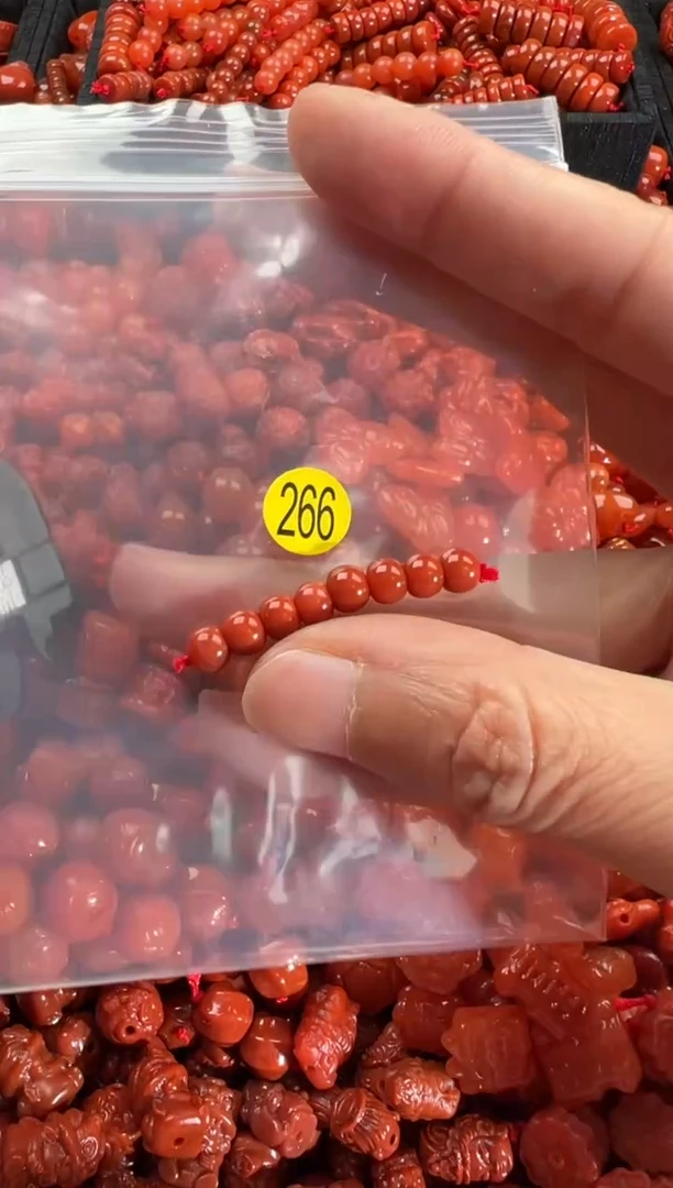 【闪购商品】南红玛瑙颈饰未镶嵌1