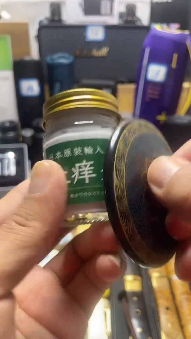 瓷片闪购商品 如图所示