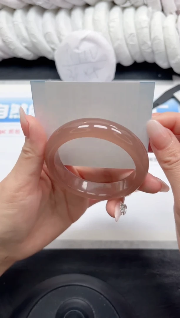 【闪购商品】石英质玉手镯未镶嵌157-56.4