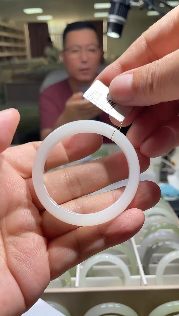 未镶嵌手镯和田玉50圈口 5279