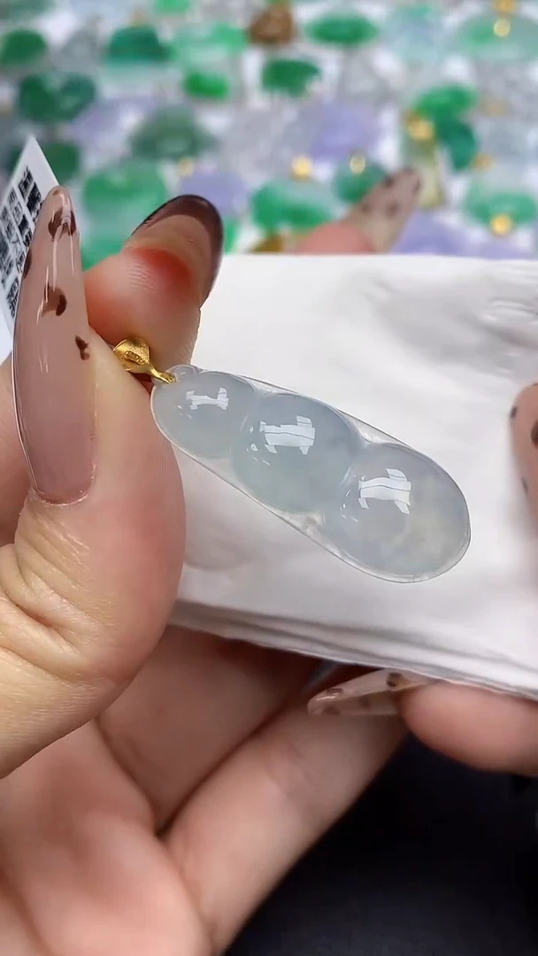 颈饰18K金镶嵌翡翠a货假一赔三支持复检百元上9元证书费自理