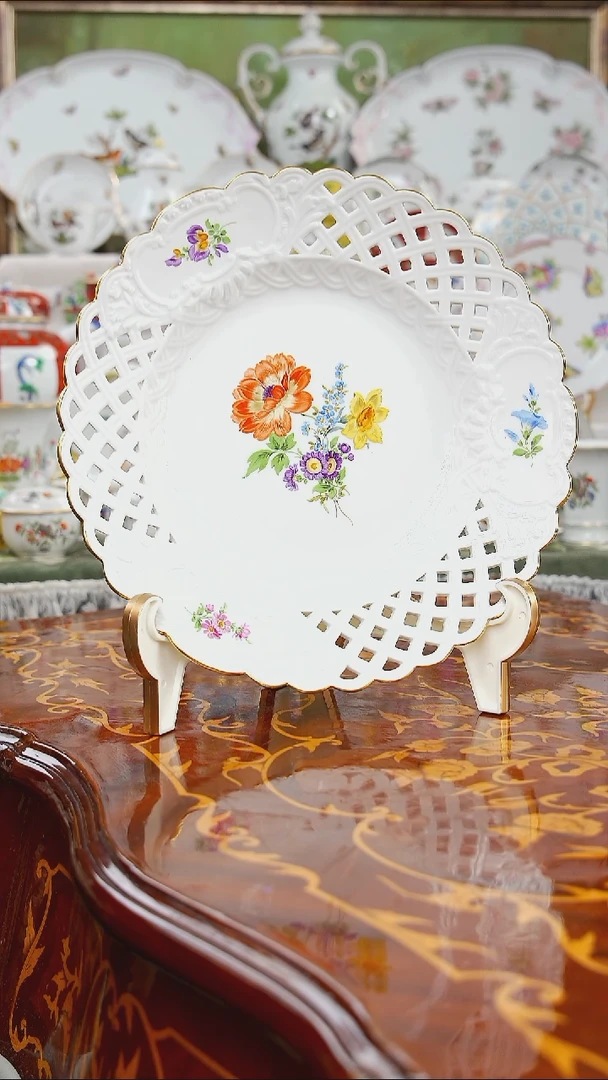 摆件米多家中古瓷器如图所示33